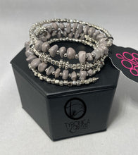 Load image into Gallery viewer, Rockin Renegade- Silver