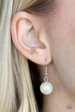 Load image into Gallery viewer, Welcome To Wall Street- White